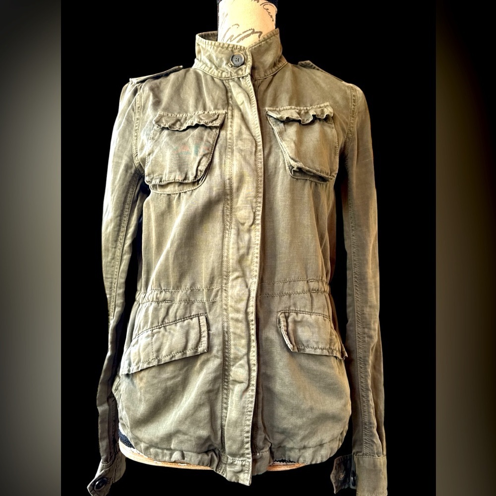 AT Loft- Women's Utility Field Jacket in Military Green w/drawstring. Size XS